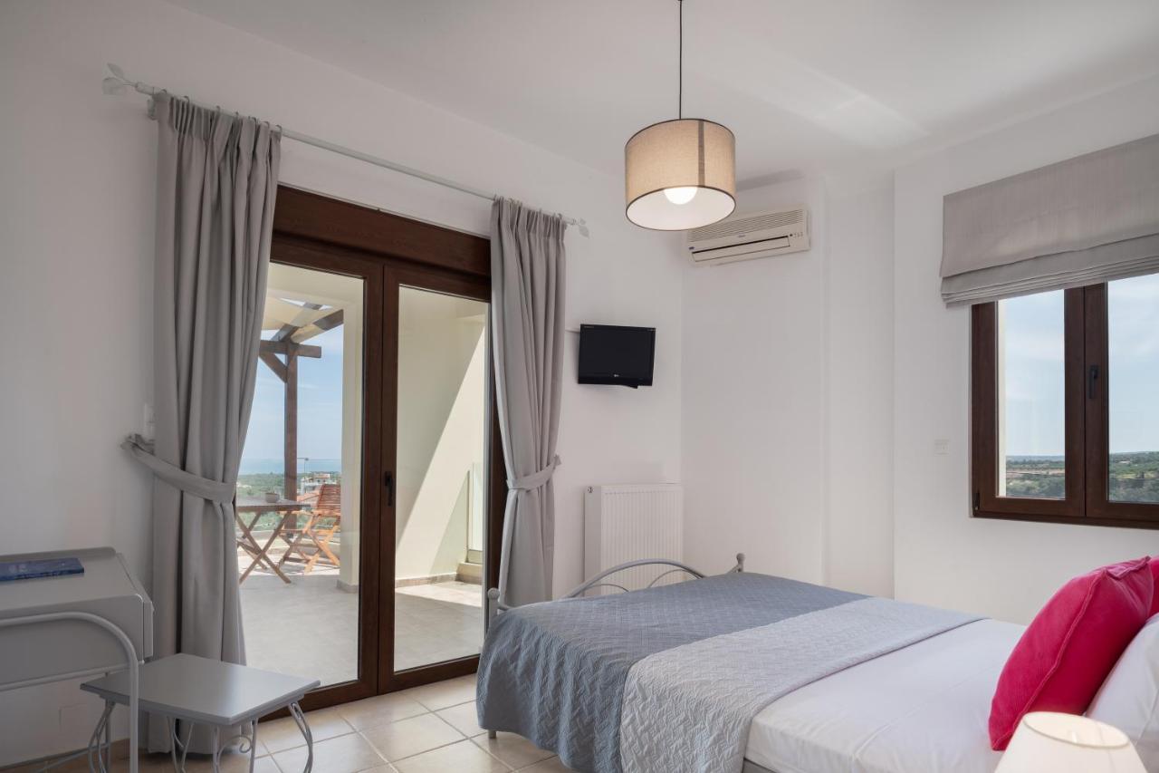 Family Villa Rousa In Rethymno With Pool, Bbq And Kids Area Лутра Экстерьер фото